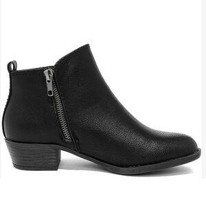 Madden Girl, Black Boleroo Ankle Booties, Size 8.5